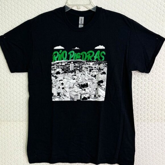 NWOT Camisa Río Piedras Silk Screened T-Shirt , Black with Graphic Design - Picture 1 of 6